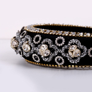 Serre-tête de luxe Hua Liyu à large bord orné de strass, style baroque vintage, coiffe pour femme au design artistique rétro - Product Image 3