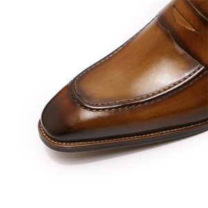 Elegantes Zapatos de Vestir de Piel de Vacuno de Primera Calidad con Punta Puntiaguda, Plantilla Acolchada, Forro Transpirable e Impermeable para Hombres, Ideales para Eventos Formales y Entrevistas - Product Image 2