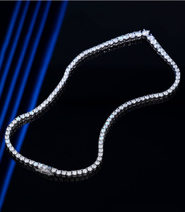 Collar de zafiro en forma de V para mujer en plata pura, con un diseño indie y un estilo lujoso con numerosos diamantes. - Product Image 1