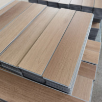 Suelo Vinílico SPC con Patrón de Parqué en Espiga, Sistema de Clic, Resistente a la Humedad y a las Manchas, Bajo Mantenimiento, Perfil Rígido de 6mm