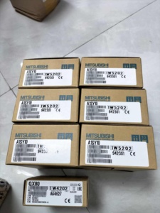 Endüstriyel için FX3U-64MT/ES-A orijinal PLC mantık kontrolü yeni durum - Product Image 2