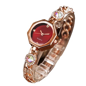 Reloj de Pulsera de Aleación con Diamantes de Imitación Redondos y Coloridos, Diseño Versátil y Moderno 2025, en Stock, Venta al Por Mayor - Product Image 6