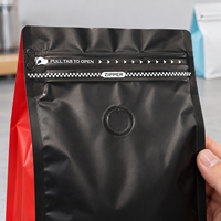 Sachet à café à fond plat color block avec languette de tirage, fermeture éclair refermable et valve unidirectionnelle pour torréfacteurs et emballage de détail