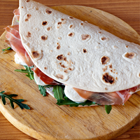 Jambon de Parme séché et de grande qualité, emballé sous vide, prêt à manger, tranche plate avec intercalaire 90 g