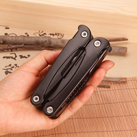 Outil multifonction 12 en 1 en acier inoxydable, outil de poche, outil de survie en camping, équipement de plein air EDC avec couteau, tournevis pour la randonnée OEM