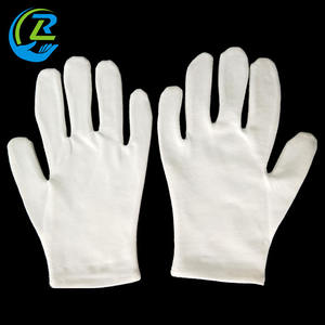 Sarung Tangan Spa Kosmetik Perawatan Malam Hari dari Katun Putih Lembut Ukuran Satu untuk Semua, Melembapkan Kulit, untuk Eksim dan Tangan Kering - Product Image 3