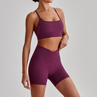 Ensemble 2 pièces short taille croisée pour femme, ensembles de sport taille haute, ensembles de fitness et yoga, haut court à bretelles, vêtements de sport personnalisables avec logo