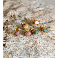 Boucles d'oreilles minimalistes JINYOU 8603 en acier inoxydable plaqué or PVD, étanches, avec pierres naturelles irrégulières incrustées