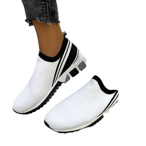 <span class=keywords><strong>Scarpe</strong></span> da Corsa Casual da <span class=keywords><strong>Donna</strong></span> Nuove Traspiranti con Tomaia in Mesh Tinta Unita, Suola Spessa in <span class=keywords><strong>Denim</strong></span>, Punta Chiusa, Slip-On, Resistenti all'Usura - Product Image 5