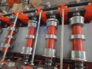 Machine de formage à grande vitesse (810 m/min) pour gouttières et coudes en acier coloré, avec moteur, épaisseur 0,3-0,8 mm, prix usine - Product Image 2