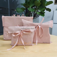 Pochette cadeau en daim rose, sac d'emballage personnalisé avec logo, ruban et nœud pour chaussures, vêtements et accessoires