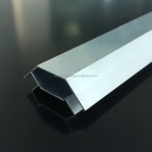 Boîtier d'aviation noir en forme de croissant emballage de bord en aluminium angle de quincaillerie en aluminium extrusion de boîtier de <span class=keywords><strong>vol</strong></span> à surface lisse - Product Image 5