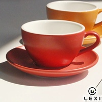 Ensemble tasse et soucoupe en céramique mate nordique de 220 ml avec logo personnalisé pour cappuccino/latte, idéal pour les cadeaux, usage domestique ou en café moderne