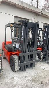 Chariot élévateur HELI FD30 FD100 d'occasion à prix avantageux, en bon état, disponible en magasin pour les travaux de mise à la terre - Product Image 4