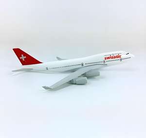 16cm 1:400 Matériau en alliage Swiss Airlines B747-200 Ornement décoratif - Product Image 3