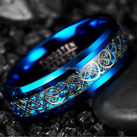 POYA Schmuck Herren Wolfram Stahl Ring 8mm breit blau eingelegt Gold Drachen muster vergoldet Größe 6-14 Trendy Style Perfektes Geschenk
