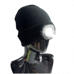 Gorro de Punto Acrílico LED con Luz Recargable, Gorro de Invierno Cálido con Bordado para Niños - Product Image 2