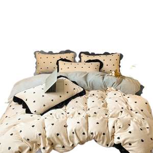 AOYATEX Cómodo varios estilos Juego de cama grueso Personalizado Tres piezas Lindo encaje en forma de corazón Conjunto para dormitorio - Product Image 2