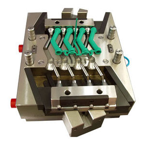 Factory custom professional plastic injection moulding and plastic injection molding maker