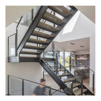 Escalier intérieur moderne en acier et bois à double poutre avec balustrade en verre et barres en acier inoxydable, robuste et écologique, pour sous-sol