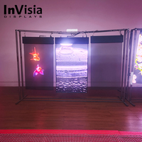 Écran LED suspendu double face InVisia 750x1200mm avec un pas de pixel de 3,91 mm et une transparence supérieure à 80 % pour de multiples applications commerciales