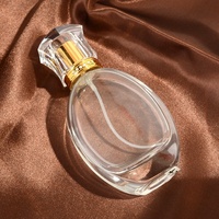 Botol Parfum Kaca Tebal Mewah dengan Semprotan, Botol Parfum Kelas Atas yang Dapat Disesuaikan dengan Tutup Sekrup Akrilik