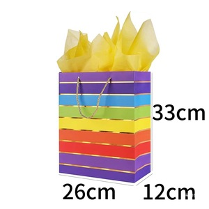 ถุงกระดาษพิมพ์ลายคุณภาพสูง ถุงของขวัญสุดหรูหราและประณีตพร้อมลายเส้นสีสันสดใสและลายนูนสีทอง - Product Image 2