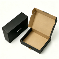 Boîte d'expédition pliable en carton ondulé biodégradable noir mat avec logo personnalisé, doublure en kraft pour emballage cadeau de luxe pour le commerce électronique