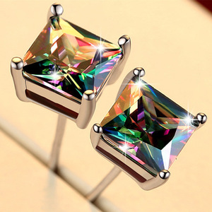 Pendientes clásicos de cuatro puntas con piedras de colores, adornos modernos unisex para las orejas - Product Image 3