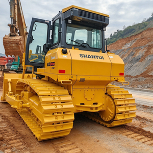 Bulldozer sur chenilles Shantui SD24-G de 24 tonnes, machine de terrassement hydraulique pour travaux routiers et nivellement des terres, avec ripper arrière. - Product Image 6