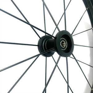 ล้อรถเข็นคนพิการสำหรับขึ้นเขา ขนาด 24x1.95 ยางกว้าง ดีไซน์เรเดียล ชุดล้อหลัง สำหรับใช้งานนอกถนน - Product Image 1