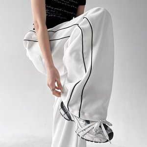 <span class=keywords><strong>Pantaloni</strong></span> da <span class=keywords><strong>donna</strong></span> rosa a gamba larga, oversize, stile streetwear, <span class=keywords><strong>con</strong></span> elastico in vita e coulisse, vita alta, modello baggy <span class=keywords><strong>con</strong></span> strisce <span class=keywords><strong>laterali</strong></span> - Product Image 3