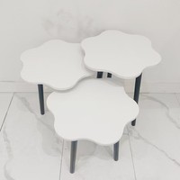 Table d'appoint en bois minimaliste moderne pour les petits espaces de vie