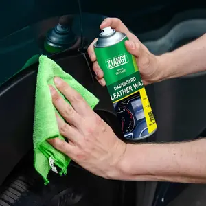 Spray de couro para polir o painel do carro com cera