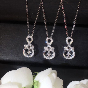 Collana con Ciondolo Infinito per Donne, Catena con Numero Otto Intrecciato, Gioiello Minimalista Elegante e alla Moda - Product Image 1