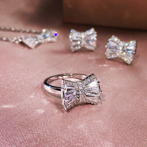 Set di Gioielli con Fiocco per Donne, Collana, Orecchini e Anello per Uso Quotidiano, Stile Moda - Product Image 2