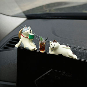 Décorations mignonnes en résine pour l'intérieur de la voiture, figurines de chat miniatures, accessoires pour tableau de bord et rétroviseur de voiture - Product Image 3