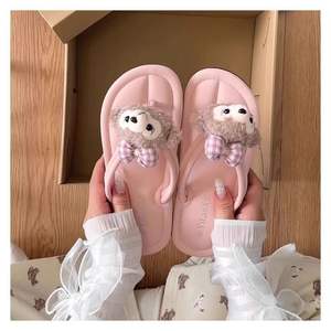 Tongs plates style plage avec semelles souples. Jolies pantoufles au style charmant pouvant être décorées avec des accessoires DIY. - Product Image 4