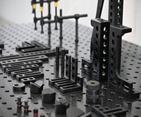Table de soudage industrielle D28 3D avec trous de 28 mm, fixation de positionnement flexible usinée sur 5 côtés pour soudage robotisé et manuel
