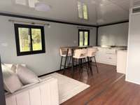 Maison en conteneur modifiée, villa préfabriquée extensible de luxe avec salle de bain, cuisine et toilettes