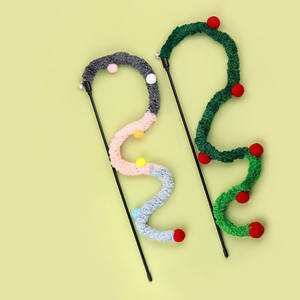 Varilla de juguete para gatos autoentretenida interactiva con rayas de <span class=keywords><strong>gusano</strong></span> de felpa extra larga, juguete para mascotas silencioso de Navidad para gatos - Product Image 4