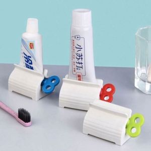 Exprimidor manual de pasta de dientes, limpiador, crema de manos, ungüento, dispensador de pasta de dientes tipo rodillo, venta al por mayor - Product Image 1