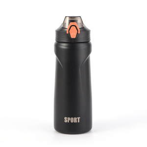 Tasse à paille de grande capacité Tasse thermos en acier inoxydable 316 Bouteille d'eau personnalisée pour le sport et le voyage en plein air - Product Image 3