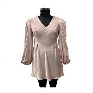 Minivestido rosa de satén con cuello en V y mangas abullonadas, corte en A, informal, holgado, manga tres cuartos, color liso, para uso diario - Product Image 1