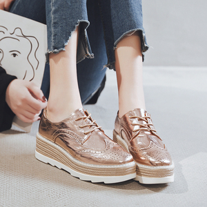 Zapatos de Plataforma Estilo Brogue Británico Coreano |   Zapatos Creepers de Piel Sintética con Cordones y Suela Gruesa |   Zapatos Planos Casuales y Cómodos para Mujer - Product Image 4
