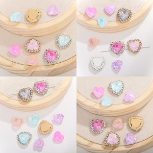 กระดุมรูปหัวใจประดับเพชรจากหนานทง สำหรับงาน DIY เครื่องประดับ และอุปกรณ์ตกแต่งชุดแต่งงาน - Product Image 4