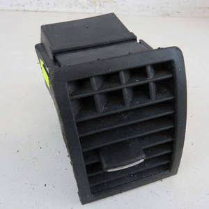 Rejilla de ventilación izquierda Volkswagen Touareg 02-10 usada (76028) - Product Image 1