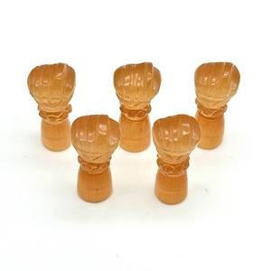 Tallado en forma de mano de 27mm Pretty Peach Moonstone Piedra perforadora natural para la fabricación de joyas Abalorio de puño Suelto - Product Image 1