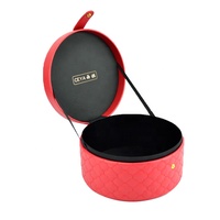 Étuis de toilette portables ronds en cuir avec doublure en satin rouge OEM/ODM pour femmes, avec rangement pour crème pour le visage et poudre libre
