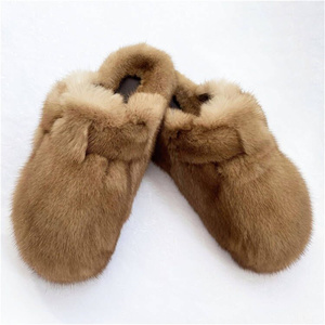 Ciabatte in Vera Pelliccia di Visone, Stile New York Trendy, 100% Naturale, per Donna, Lussuose Ciabatte in Pelliccia di Visone - Product Image 3